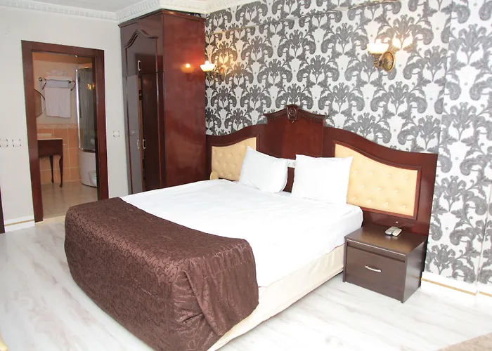 Royal Anka Hotel 4*