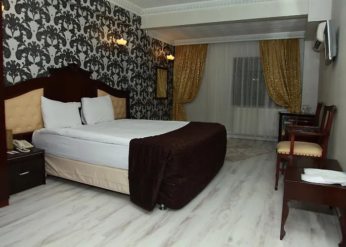 Royal Anka Hotel 4*